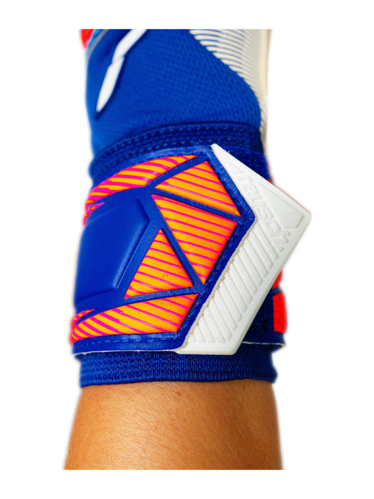 Вратарски ръкавици Reusch Attrakt Gold X NC 2026 - Sharp Blue-White-Shocking Orange