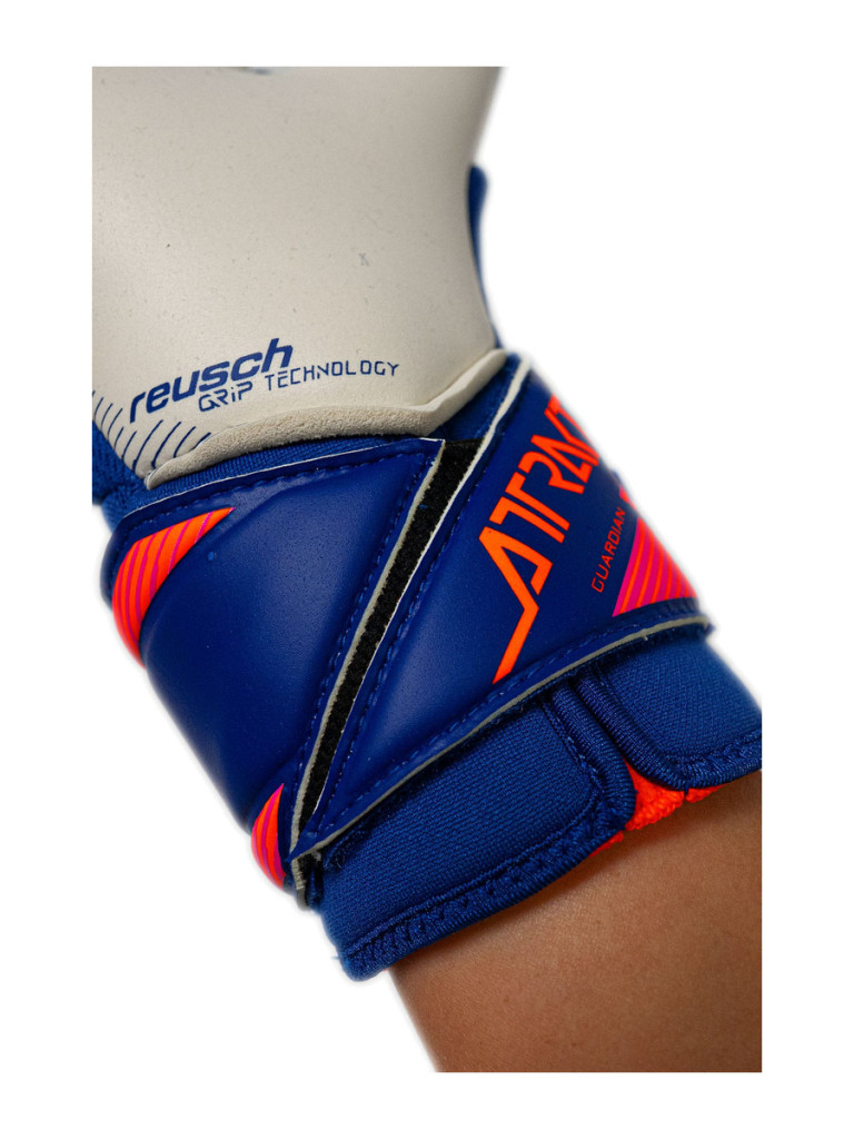 Вратарски ръкавици Reusch Attrakt Gold X Guardian 2026 - Sharp Blue-White-Shocking Orange