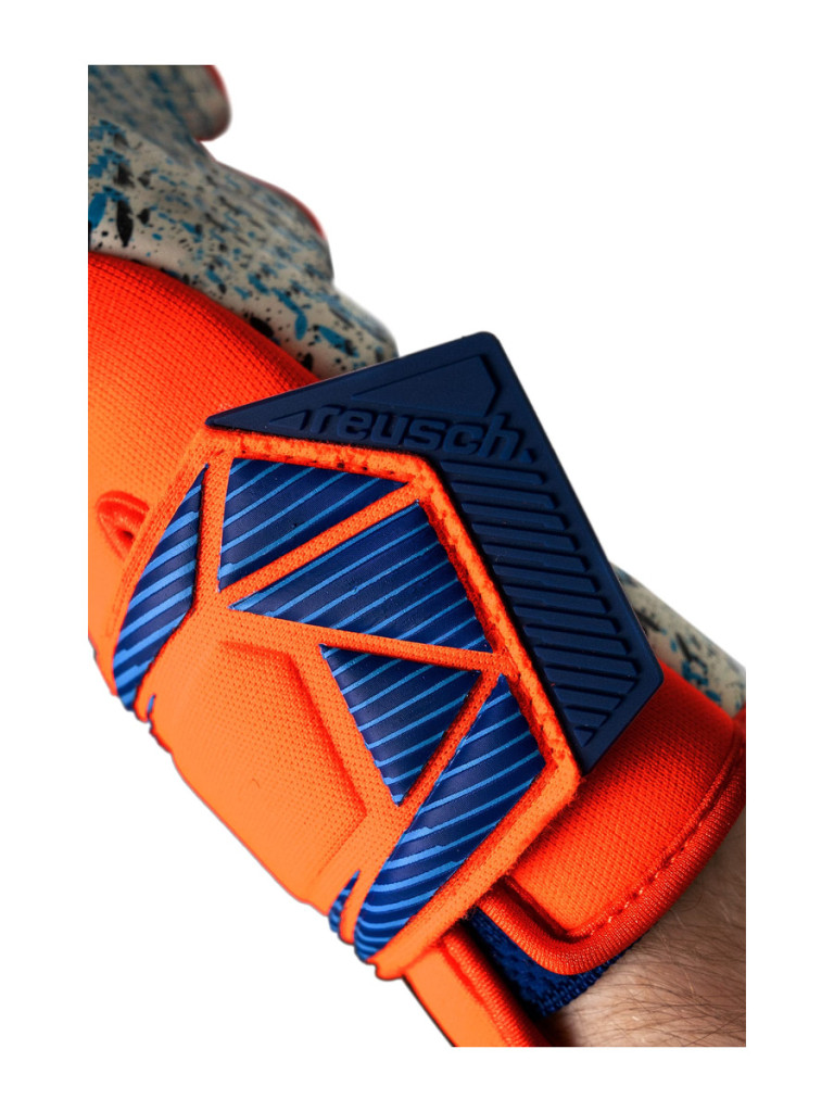 Reusch Attrakt Freegel Fusion 2026 Goalkeeper Gloves - Orange-Blue